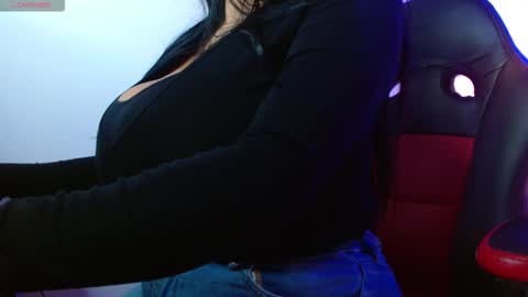 Snapshot of viiolleta chatting on February 2026 12:23:01 PM viioleta online show from February 2026 12:23:01 PM