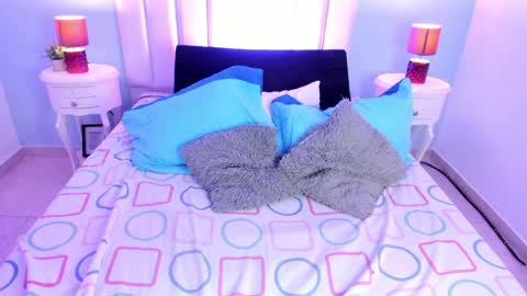 Violet online show from April 2026 12:50:01 PM