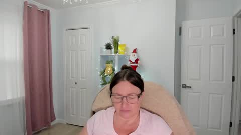 Ukrainian-woman online show from December 2024 03:55:01 PM