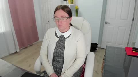 Ukrainian-woman online show from February 2025 04:03:01 PM