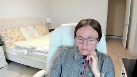 Ukrainian-woman online show from September 2025 03:12:02 PM