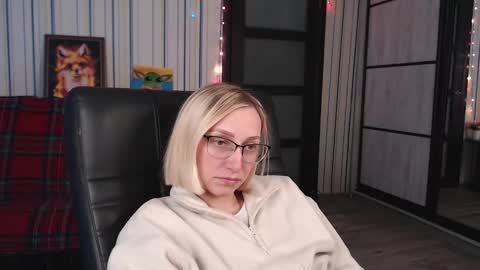 Snapshot of vikaericka chatting on January 2026 01:53:02 AM Vika online show from January 2026 01:53:02 AM