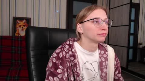 Snapshot of vikaericka chatting on May 2026 01:05:01 PM Vika online show from May 2026 01:05:01 PM