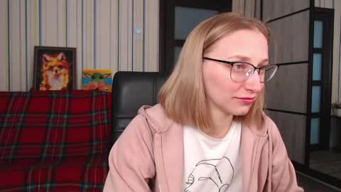 Snapshot of vikaericka chatting on May 2026 05:13:01 AM Vika online show from May 2026 05:13:01 AM