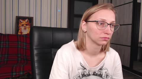 Snapshot of vikaericka chatting on May 2026 01:22:02 AM Vika online show from May 2026 01:22:02 AM