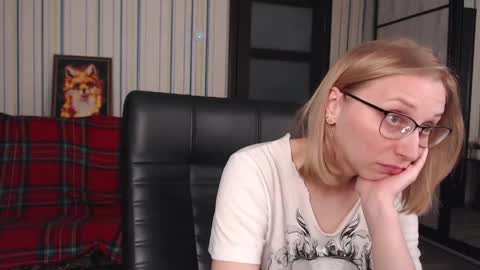 Snapshot of vikaericka chatting on May 2026 01:56:01 AM Vika online show from May 2026 01:56:01 AM