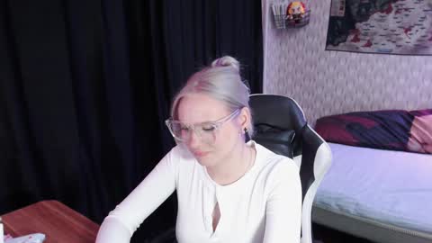 vikapowers online show from December 2024 11:29:01 PM