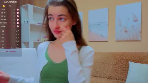 vikiberry online show from October 2025 10:01:02 AM