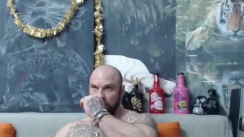 Snapshot of viking_me chatting on February 2026 06:44:02 PM viking online show from February 2026 06:44:02 PM