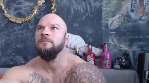 Snapshot of viking_me chatting on February 2026 07:06:01 AM viking online show from February 2026 07:06:01 AM