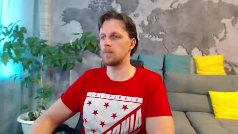 Snapshot of vikingchrisss chatting on April 2026 09:37:01 AM vikingchrisss online show from April 2026 09:37:01 AM