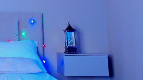 VIKKI online show from December 2024 06:30:02 PM