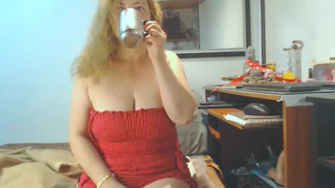 VIKKKTORIAAA online show from February 2025 09:44:02 AM