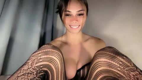 Snapshot of vikkylustfull chatting on June 2026 03:25:01 AM vikkylustfull online show from June 2026 03:25:01 AM
