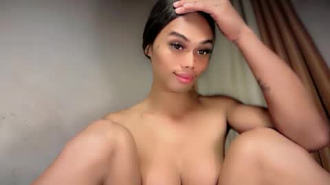 Snapshot of vikkylustfull chatting on June 2026 09:19:02 PM vikkylustfull online show from June 2026 09:19:02 PM