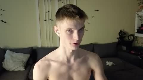 Max online show from November 2025 07:41:02 PM