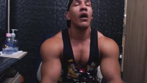 Viktor Herrera online show from November 2025 10:47:01 AM