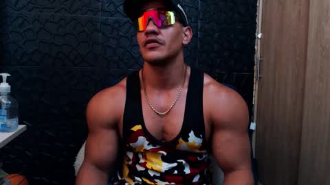 Viktor Herrera online show from November 2025 02:28:01 PM