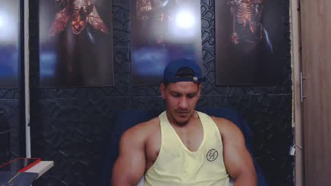 Snapshot of viktorherrera chatting on May 2026 03:17:01 PM Viktor Herrera online show from May 2026 03:17:01 PM