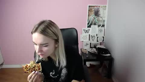 viktoria_lovely online show from September 2025 06:57:02 AM