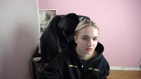 viktoria_lovely online show from March 2026 09:17:01 AM