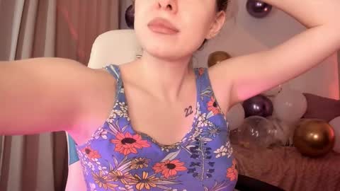 Vikky online show from October 2025 05:33:02 AM