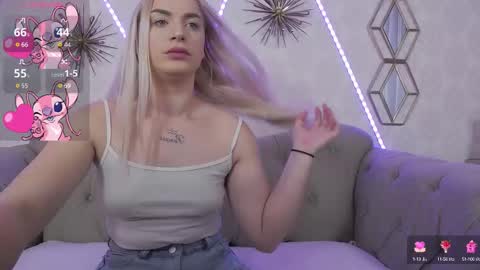 Viktoria online show from October 2025 03:33:01 PM