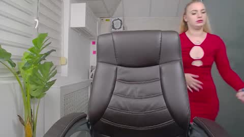 Viktoria online show from November 2025 09:05:02 PM