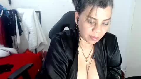 VIKY ADAMS online show from February 2025 01:50:02 PM
