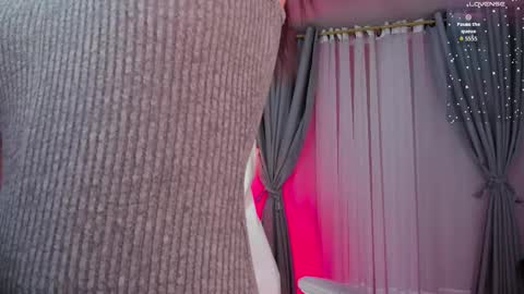 Victoria online show from November 2025 04:12:02 AM