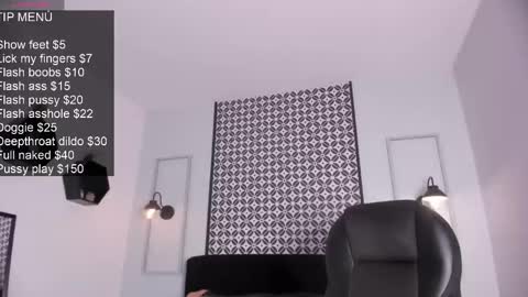 Victoria online show from April 2026 11:05:01 PM