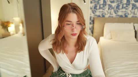 Snapshot of villanelle_l chatting on June 2026 12:36:01 PM Lana online show from June 2026 12:36:01 PM