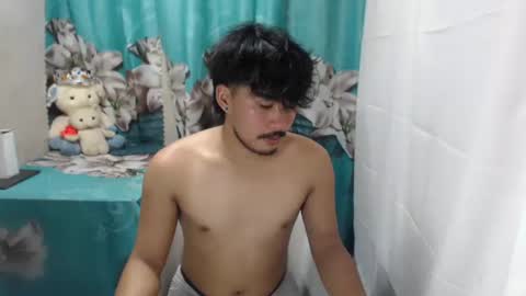 Snapshot of vin_17 chatting on October 2025 12:57:02 PM Call me Marvin online show from October 2025 12:57:02 PM