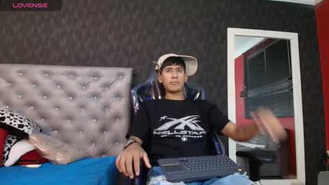 V I N A C K online show from November 2025 03:07:01 AM