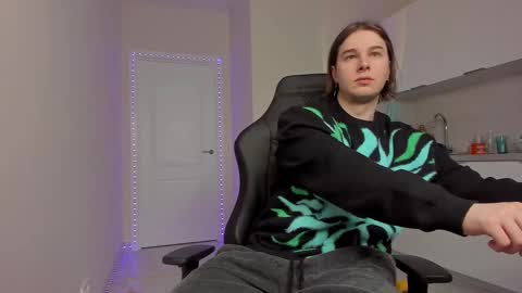 Vincent Strong online show from February 2025 07:42:02 AM