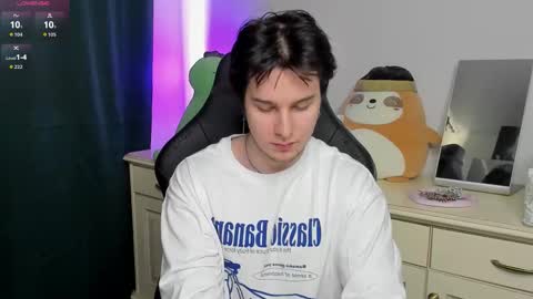 Snapshot of vincent__strong chatting on March 2026 12:00:01 PM Vincent Strong online show from March 2026 12:00:01 PM