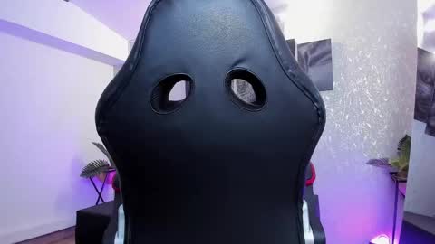 Vincent online show from October 2025 03:04:01 AM