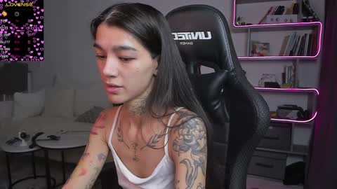 vinkitinkii online show from January 2025 09:55:02 AM