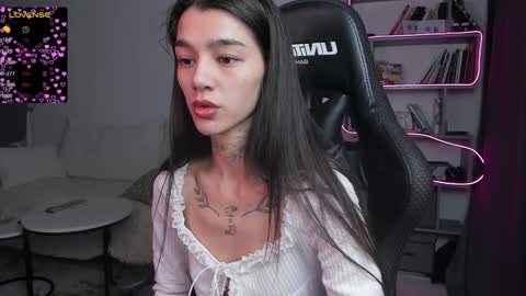 vinkitinkii online show from February 2025 07:13:02 AM