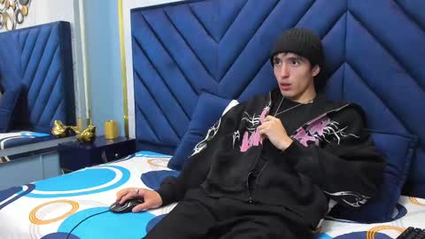 Snapshot of vinniematte chatting on February 2025 02:53:01 AM vinniematte online show from February 2025 02:53:01 AM