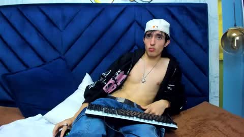 Snapshot of vinniematte chatting on March 2025 03:01:01 AM vinniematte online show from March 2025 03:01:01 AM