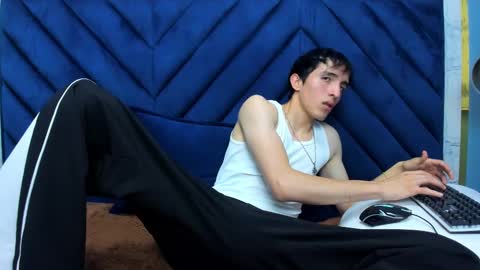 Snapshot of vinniematte chatting on March 2025 05:35:01 AM vinniematte online show from March 2025 05:35:01 AM