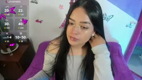 Snapshot of vio_let_ chatting on June 2026 05:39:01 AM Daniela online show from June 2026 05:39:01 AM