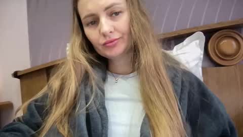 Funny  girl online show from November 2025 09:26:02 AM