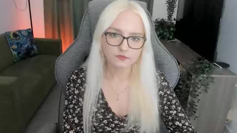 violamore online show from May 2026 05:28:02 PM