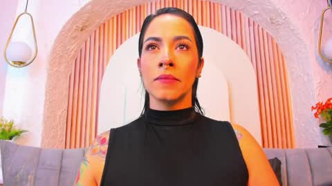 Snapshot of violeet_scottt chatting on June 2026 10:17:01 AM Violette online show from June 2026 10:17:01 AM