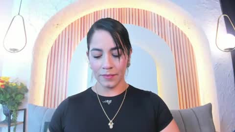 Snapshot of violeet_scottt chatting on July 2026 01:28:01 PM Violette online show from July 2026 01:28:01 PM
