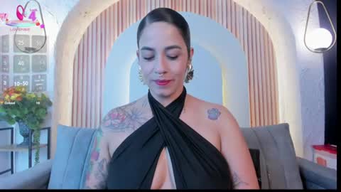 Snapshot of violeet_scottt chatting on July 2026 11:02:01 AM Violette online show from July 2026 11:02:01 AM