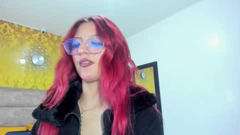 Snapshot of violeethh__ chatting on March 2026 12:33:02 PM violeethh__ online show from March 2026 12:33:02 PM