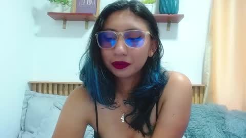 V I O L E T  online show from May 2026 02:13:01 PM